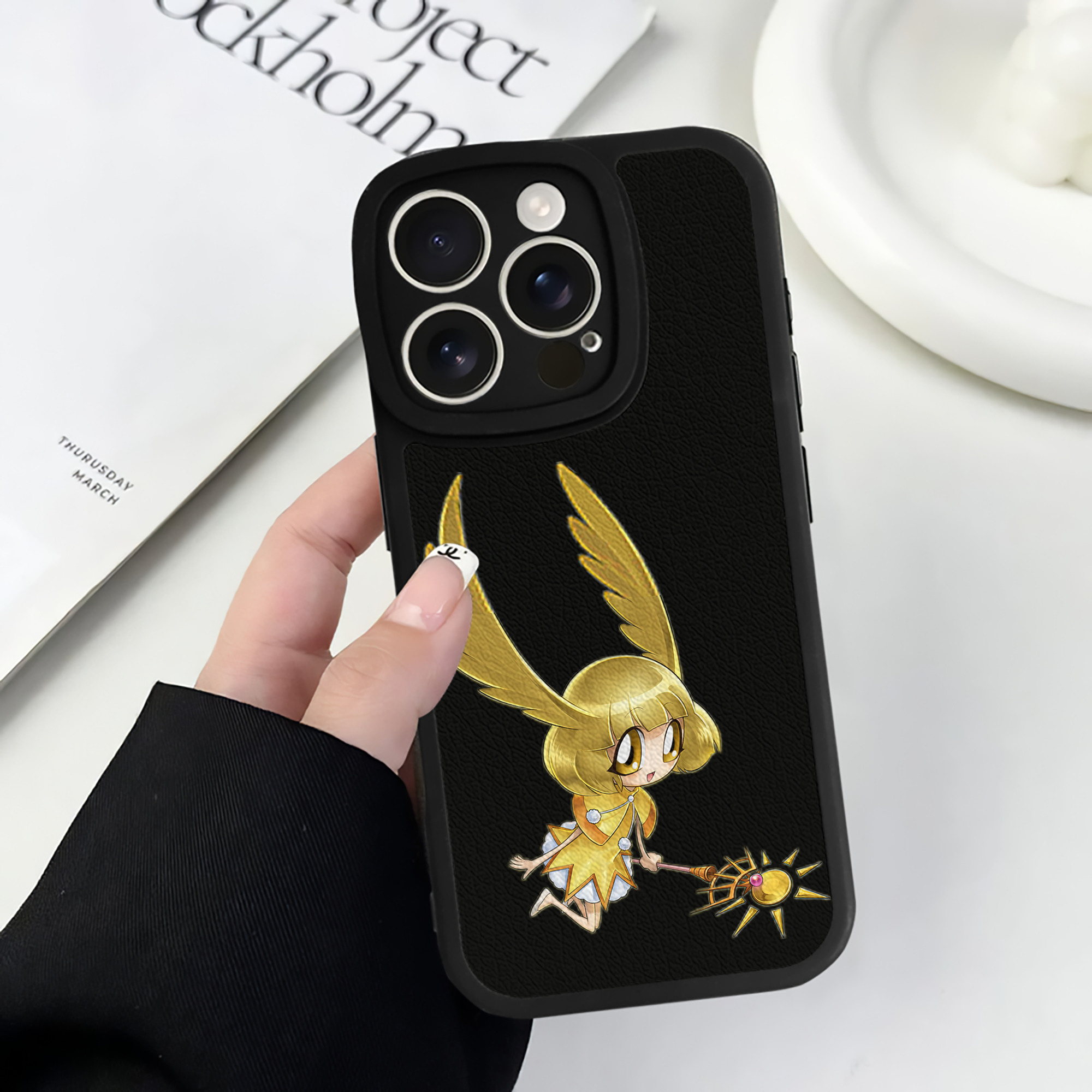 遊☆戯☆王 Yu-Gi-Oh! 【iPhone 16シリーズ対応】シリコンスマホケース（レザー調） 材質：シリコン